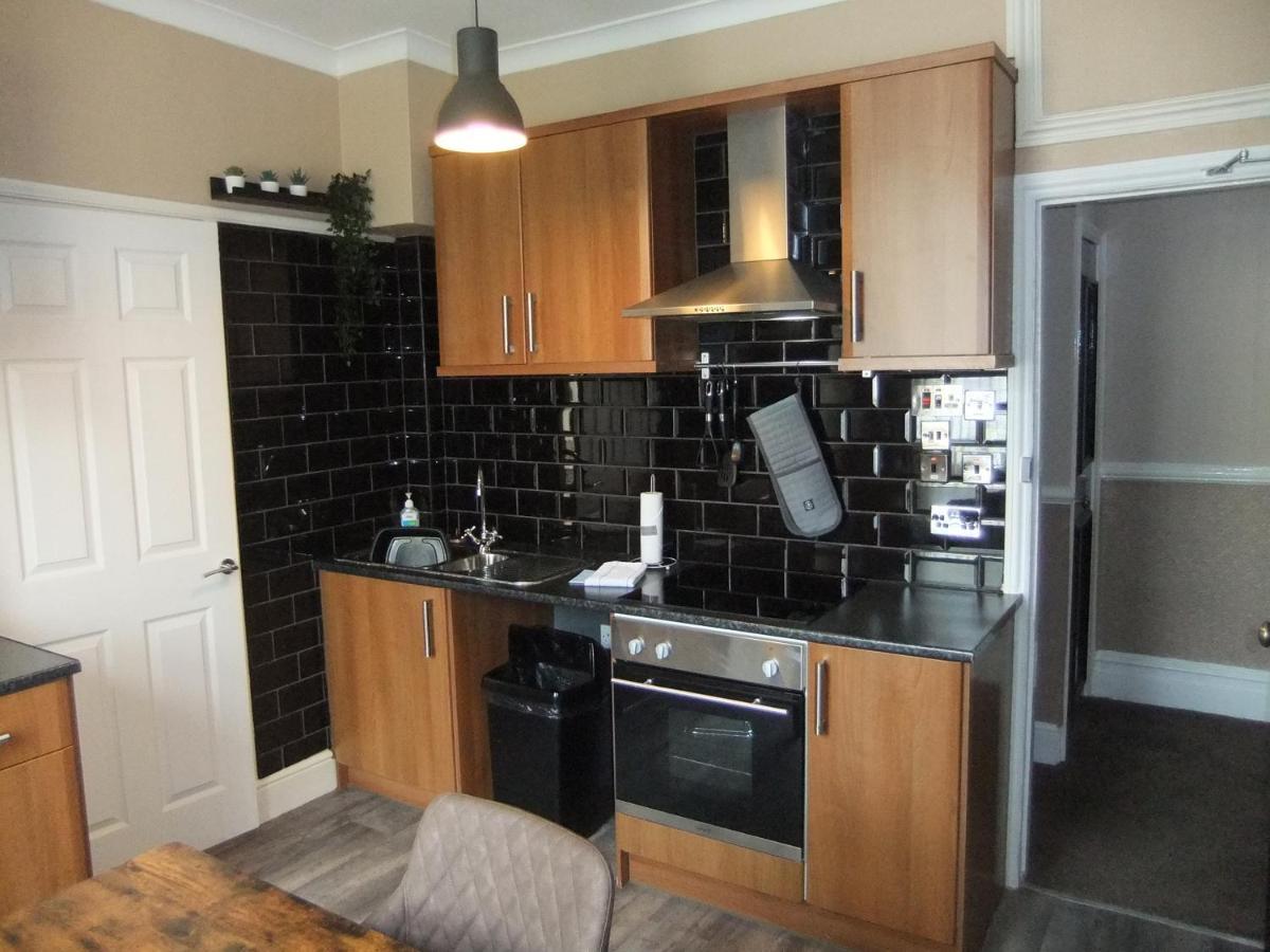 Апартаменты Dewsbury House Блэкпул Экстерьер фото